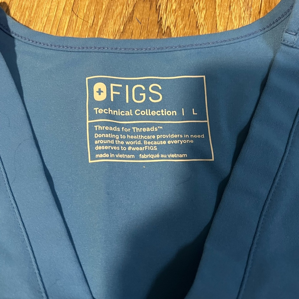 FIGS SCRUB SET - Picture 3 of 5